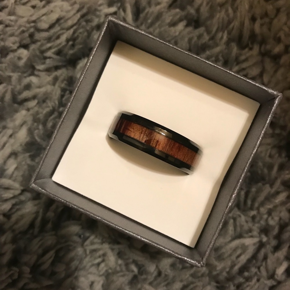 Men’s ring